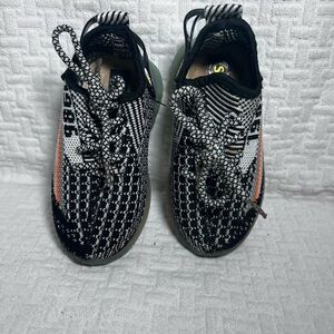 Toddler shoes